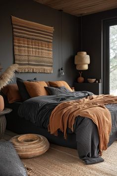 #girlsroom #bedroomideas #dormdecor #bohobedroom #bohochic #homedecortips Southwestern Bedroom Decor Ideas, Black Boho Interior, Natural Decor Bedroom, Terracotta Black Bedroom, Bedroom Decor Terracotta, Dark Terracotta Bedroom, Black And Earthy Bedroom, Dark Natural Aesthetic, Gray And Terracotta Bedroom