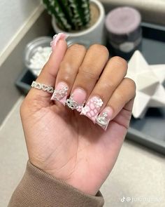 insta & tt @itsaijalon 🎀🫧 Bling Nails Ideas, Christmas Nails Black, Nails Black Women, Kylie Nails, Acrylic Toe Nails, Hello Nails