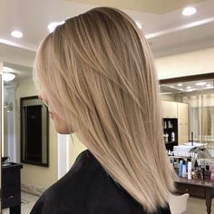 Brown Ombre Hair, Light Blonde Hair, Blonde Curly Hair, Blonde Hair Looks, Long Bob Hairstyles, Brown Blonde Hair, Ombre Hair Color, Short Blonde Hair, Blonde Balayage