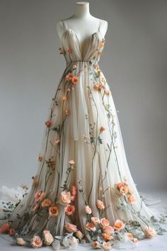 Elf Gown, Flower Gown, Different Wedding Dresses, Western Gown, A Line Bridal Gowns, Fairytale Fashion, Floral Wedding Dress