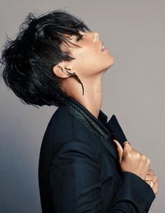 Layered Pixie Cut, Side Bangs Hairstyles, Funky Hairstyles, Alicia Keys, Short Pixie Haircuts, Short Pixie Cut, Short Hair With Layers, Short Hair Styles Pixie, Pixie Hairstyles