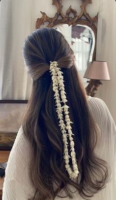 Hair Style On Saree, Traditional Hairstyle, Pani Puri, Desi Aesthetics, Open Hairstyles, Bridal Hairstyle, Hair Up Styles, Hair Stylist Life