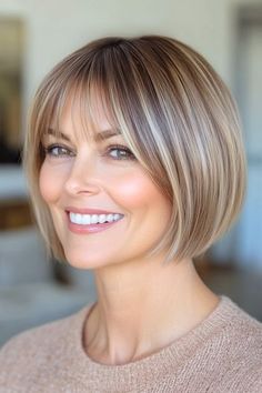 Save this pin for the best hairstyles for women over 40 with thin hair. This style adds a structured shape that makes your hair look thicker and fuller. The blunt ends near the chin help create volume around the face. Chin Length Cuts, Chic Hair, Try On Hairstyles, Hairstyles For Women Over 50, Medium Long Hair, Hair Advice, Haircut For Older Women, Chic Hairstyles, Brunette To Blonde