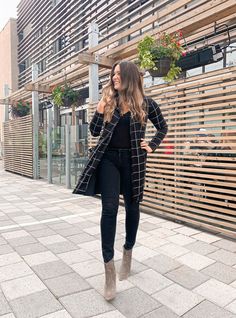 Black Plaid Blazer, Billy B, Grey Ankle Boots, Business Outfits Women, Business Casual Outfits For Work, Stylish Work Outfits, Casual Work Outfits, Work Outfits Women