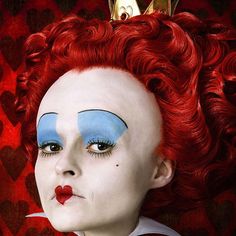 Queen of Hearts (Helen Bonham- Carter) Red Queen Costume, Hearts Makeup, Alice In Wonderland Makeup, Queen Of Hearts Halloween, Queen Of Hearts Makeup, Wonderland Makeup, Makeup Looks For Green Eyes