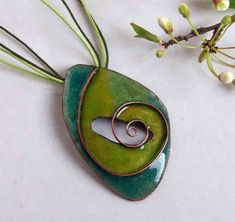 Enameling Jewelry, Wood Jewelry Diy, Spiral Jewelry, Wood Shavings, Layer By Layer, Polymer Inspiration, Polymer Clay Jewelry Tutorials, Copper Wire Jewelry, Polymer Clay Necklace