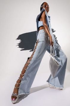 COVERED IN DIAMONDS RELAXED JEANS in light blue denim Black Bell Bottom Jeans, High Waist Ripped Jeans, Ripped Jeans For Women, Wide Leg Baggy Jeans, Wide Legged Jeans, Womens Ripped Jeans, Relax Pants, Relaxed Jeans, Long Jeans