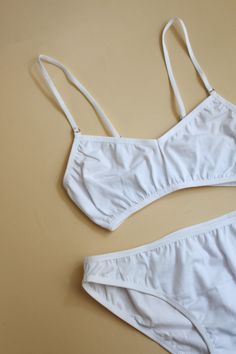 White cotton underwear set for woman / White comfortable cotton lingerie / cotton bralette / White cotton bra panties set / white underwear Cotton Bras And Panties, Comfy Bra And Under Set, Cotton Under Wear Women Set, Summer Cotton Bra, Summer Everyday Cotton Bra, Everyday Cotton Bra, Cotton Bra For Summer Loungewear, Summer Cotton Bra For Loungewear, Summer Cotton Loungewear Bra