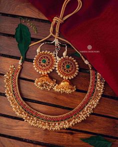 Designer Cluster Pearl Necklace - South India Jewels Pearl Gold Necklace Indian, Pearl Jewelry Necklace Indian, Pearl Gold Necklace, Cz Stone Necklace, Mango Necklace, Food Tutorials, Crocheted Jewelry, Half Moon Necklace, Gold Bridal Necklace