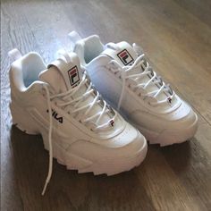 Never Worn! :) Perfect Condition, Super Cute And Comfy, Fit Us Sz 9 But Also 8.5 Fila White Sneakers, Shoes Fila, White Casual Sneakers, Fila Disruptor, Fila Shoes, Leather Tie, Chunky Shoes, Rubber Shoes, Chunky Sneakers