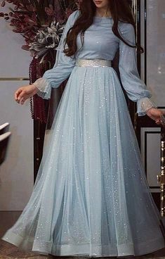 Full Frock For Wedding, Frock Gown Design, Pakistani Frock Design Party Wear, Fancy Gown Design Indian, Gown Traditional Dress Ideas, Full Frock Designs For Women Wedding, Long Frocks Pakistani Party Wear, Frocks For Women Wedding, Indian Designer Gowns Party Wear