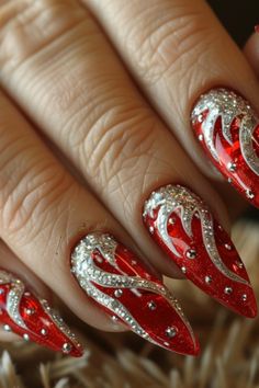 Red Nails Holidays Nails, Nails Collection, Designer Nails, Stunning Nail Designs, Subtle Ombre, Nail Art Trends, Awesome Nails, Glamour Nails, Nail Pictures