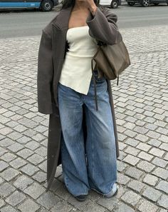 Thick Girlfriend Outfits Aesthetic, Rok Midi, Sandal Tali, Mode Zara, Skandinavian Fashion, Chique Outfits, Autumn Fits, Fashion 2024