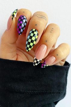 Nail Art Trends That Redefine Everlasting Elegance | Room Decor Tips | Ever Lasting Blog Checkered Nail Designs, Hottest Nail Trends, Room Decor Tips, Checkered Nails, Teal Nails, Nail Art Trends, Neon Purple, Vibrant Purple, Neon Nails