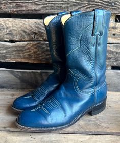 Vintage Blue Unique Cowboy Boots Women's Sz 6.5, vintage condition, see photos. Vintage Blue Leather Boots, Classic Blue Boots With Round Toe, Classic Blue Round Toe Boots, Western Blue Boots With Round Toe, Blue Western Boots With Round Toe, Cowboy Boots Women, Cow Boy, Cowboy Boots, Womens Boots