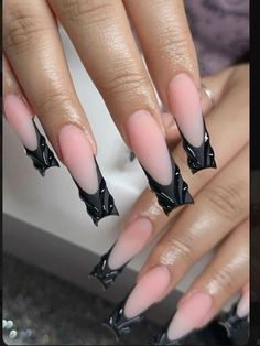 Black Bday Nails, 21st Nails Ideas, Middle Nails, Acrylic Nails Ideas, Bday Nails, Hello Nails, Sassy Nails, Duck Nails