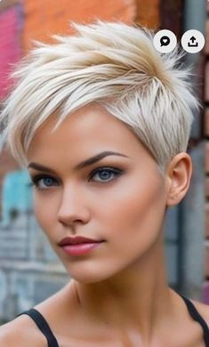 Edgy Blonde Hair, Short Stacked Hair, Shaved Hair Cuts, Stacked Hair, Chic Short Hair, Very Short Haircuts