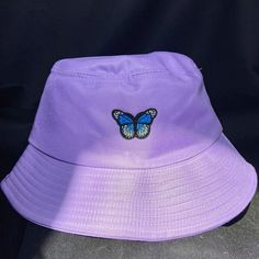 Buket Hats Outfits, Aesthetic Bucket Hat, Mlb Shoes, Butterfly Bucket Hat, Purple Bucket Hat, Peony Aesthetic, Y2k Fashion Aesthetic, Bucket Hat Fashion, Designer Bucket Hats