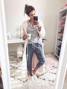 Insta Round-Up and President’s Day Sales Pajamas For Teens, Comfy Outfits Winter, Outfits Lazy, Satin Bluse, Comfy Winter, Hello Fashion, Women's Outfits, Day Outfits, Kendall Jenner Outfits