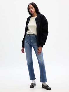 High Rise Kick Fit Jeans with Washwell | Gap Straight High Waisted Jeans, Chloe Sevigny Style, Tomboy Femme, Gap Style, Teaching Outfits, Jeans Look, What To Wear Today, Ankle Length Jeans, Standing Poses