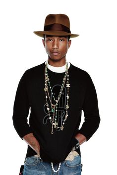 Pharrell Williams Chanel, Pharell Williams Style, Pharrell Williams Style, Boho Men Style, Boho Men, Pharrell Williams, Black Men Fashion, G Star Raw, Mens Casual Outfits