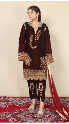 Embroidered Suit, Pakistani Wedding Outfits, Simple Pakistani Dresses, Pakistani Suits, Indian Outfit, Indian Wedding Dress, Pakistani Wedding, Pakistani Dresses