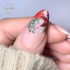 Nail It on Instagram: “❤️❤️❤️ @thebeautyroombysarah #NailItDay” Gel Nails French, Xmas Nail Art, Floral Nail Designs, Nail It, Flower Nail Designs, French Nail Designs, Floral Nail Art, Cute Gel Nails, Ready For Christmas