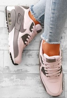 Sneakers Nike Air, Sneakers Nike Air Max, Baskets Nike, Everyday Shoes, Grey Sneakers, Trendy Sneakers