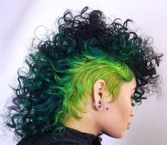 Side Shave, Drag Make-up, Highlights Color, Fabulous Hair, Punk Hair, Edgy Hair, Colorful Hair, Hair Reference, Color Hair