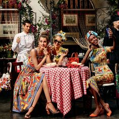 Dolce Vita Outfit, Dolce And Gabbana 2016, 1940 Style, Italian Campaign, Spring Lookbook, Italian Lifestyle, Summer Campaign, Men Spring