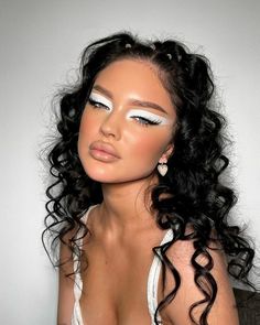 Glamorous Makeup, Winter Makeup, Natural Glam, Creative Makeup Looks, Glamour Makeup, Eye Makeup Art, Kiss Makeup