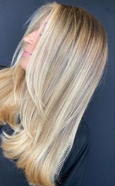 Grow Out Highlights Blondes, Blonde Hair With Layers Straight, Face Framing Pieces Straight Hair, Cute Blonde Haircuts, Cute Haircuts For Long Hair With Layers, Low Lights Hair Blond, Hair Cuts For Blonde Hair, Long Blonde Hair Layers Straight, Hair Cuts Face Framing