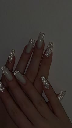 Nye Nail Ideas Coffin, Birthday Nails For February, Cute Prom Nails White, Silver Nails Ideas Almond, Simple Nail Designs Sparkle, Silver Sparkly Nails Coffin, Sparkly Wedding Aesthetic, New Years Coffin Acrylic Nails, New Year’s Eve Nails Coffin