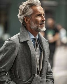 Men’s Hairstyles Grey Hair, Barba Hipster, Grey Hairstyles, Older Mens Hairstyles, Curly Haircut, Older Mens Fashion, Grey Hair Men, Grey Beards, Mens Fashion Business Casual