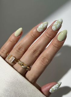 Winter Nail Art Ideas, Nail Vibes, Nailinspo Nailart, Green Acrylic Nails, Green Nail Art, Cute Simple Nails, Green Nail Designs