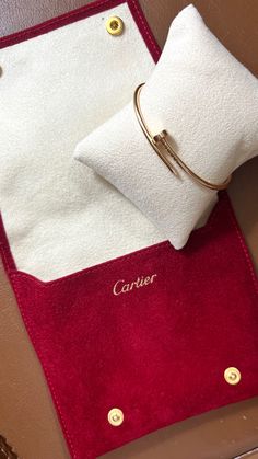 Just Un Clou Bracelet Cartier, Cartier Juste Un Clou, Just Un Clou Bracelet, Juste Un Clou Bracelet, Cartier Packaging, Cartier Juste Un Clou Bracelet, Cartier Bangle, Antique Bridal Jewelry, Cartier Bracelet