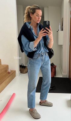 Casual Fall Outfits With Birkenstocks, Cropped Jean Outfits Winter, 2023 Fall Wardrobe, Birkenstock Outfit Clog Style, Boston Clogs Outfit Plus Size, Nobody Wants This Morgan Outfits, Tomboy Mom Style, Casual Clogs Outfit, Zermatt Birkenstock Outfit