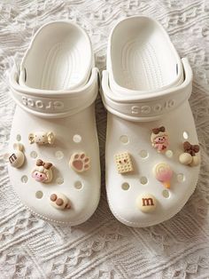 Crocs Aesthetic, Crocs Fashion, Dr Shoes, Cute Slippers, Shoe Inspo, Girly Shoes, Aesthetic Shoes, Croc Charms, Swag Shoes