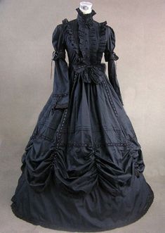 Lasaky - Elegant Gothic Victoria-Style Long Gown Gothic Victorian Fashion Aesthetic, Black Gothic Dress Long, Victorian Fashion Aesthetic, Victorian Skirts, Long Gown Elegant, Victorian Gothic Dress, Black Victorian Dress, Raspberry Powder, Short Sleeve Long Dress