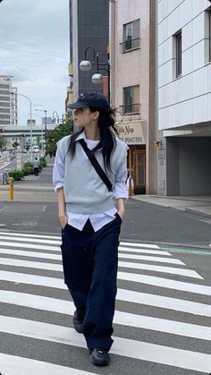 Spring Layering Outfits, Korean Casual Outfits Summer, 대학생 스타일, Asian Street Fashion, Peony Aesthetic, Boyish Outfits, Street Outfits, Fashion Kawaii, Girl Fashion Style