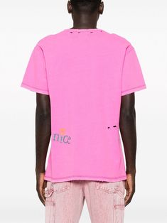 Venice-print distressed T-shirt from ERL featuring fuchsia pink, cotton-linen blend, distressed finish, graphic print to the front, crew neck, short sleeves and straight hem. Size Info STANDARD Color Detail Pink Made In Turkey Material Cotton 70% Linen 30% Season One Fall-Winter Season Two Fall-Winter Product t-shirts and polos Brand Erl Size And Fit This piece fits true to size. We recommend you get your regular sizeModel is 1,84m / 6ft 1in wearing size M Venice Print, Trench Dress, Distressed T Shirt, Latest Fashion Design, Trench Jacket, Blazer With Jeans, Fuchsia Pink, Pant Shirt, Jeans Dress