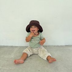 Bucket Hat Fortoddlers Brown Corduroy Hat Sun Hat for Boys - Etsy Baby Sun Protection, Baby Bucket Hat, Bucket Hat Beach, Baby Summer Hat, Steve Hanks, Hats For Babies, Hat For Boys, Corduroy Bucket Hat, Fall Hat