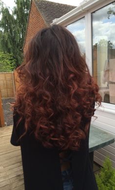 Ombre Red Curly Hair, Red Frizzy Hair, Brown Wavy Hair With Red Highlights, Chocolate Copper Hair Curly, Curly Hair Red Balayage, Curly Cherry Coke Hair, Curly Brown Red Hair, Brown Curly Hair With Red Highlights, Dark Red Wavy Hair