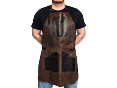 If you're a wood carver, artist, electrician, mechanic, butcher, chef, barber, or barista and value comfort and style in your workwear, then this AP3X Adjustable Leather Work Apron will not go unnoticed. This heavy-duty leather work apron model is designed to be the perfect gear to protect against dirt and injury and to become an important addition to your work look. This stylish work apron you see in front of you is crafted from high-quality brown and black leather that looks better and better Beaver Craft, Grilling Apron, Woodworking Apron, Tool Apron, Painting Apron, Work Apron, Grill Apron, Apron With Pockets, Work Accessories