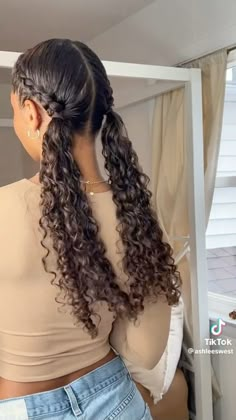 Mixed Curly Hair, Curly Hair Photos, Viking Hair, Cute Curly Hairstyles, Curly Hair Styles Easy, Natural Curls Hairstyles, Hairdos For Curly Hair, Peinados Fáciles Para Cabello Corto, Curly Hair Inspiration