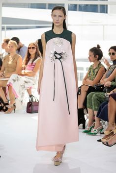 Delpozo S/S 2016 Organza Top, Velvet Fashion, 2016 Fashion, Fashion Styles, Milan Fashion Week