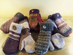 "Upcycled" Wool Mittens... Cute, Warm & Cozy.  Made out of recycled wool sweaters, fleece and cute button bling! Sewing Clothes Refashion, Mittens From Sweaters, Sweater Upcycle, Repurposed Sweaters, Sweater Projects, Sweater Crafts, Upcycling Clothing, Spotted Owl, Recycled Wool Sweater