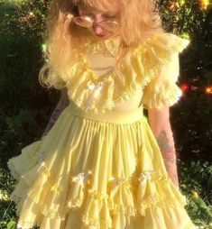 fairycore, aesthetic, indie, yellow, sparkle Pfp Aesthetic Yellow, Aesthetic Yellow Outfits, Fairy Pfp Aesthetic, Fairy Pfp, Yellow Outfits, Fairy Folk, Aesthetic Yellow, Outfits Girl, Ethereal Aesthetic