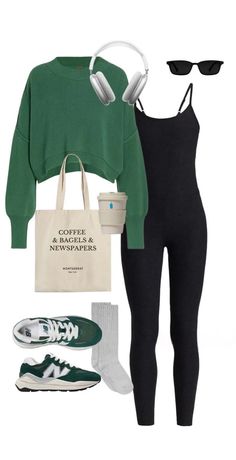 Jogger deportivo cut out, lo mas trendy en outfit deportivo lo llevaras tu con este modelo único Sport Casual Outfit, Outfits Leggins, Minimalist Wardrobe Capsule, Sports Chic Outfit, Outfit Elegantes, Jumpsuit Outfit, Bodysuit Black, Cute Comfy Outfits, Cold Weather Outfits