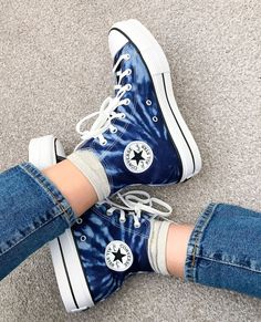 @thesolewomens shared a photo on Instagram: “Tie-dye Converse for summer, and they're platform 🤭💙⁠ ⁠ Shop this shoe by tapping the image tag or using the link in our bio! ⁠ ⁠…” • Jul 7, 2020 at 8:00am UTC Converse 2020, Dye Converse, Tie Dye Converse, Sneakers Instagram, Aesthetic Converse, 15 Shoes, Converse Outfit, Shoes Aesthetic, Nike Tennis